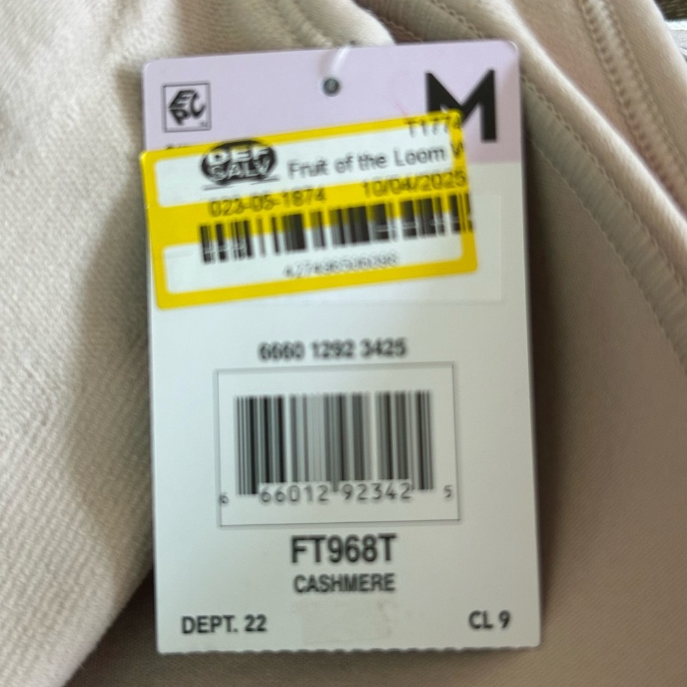 NWT Medium Fruit Of The Loom Lot of 2 Wireless Lightly Lined Bras Black Cashmere - Picture 7 of 8